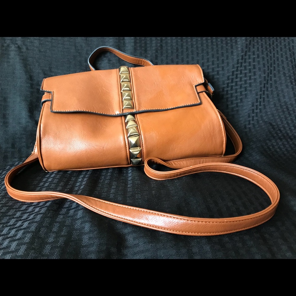 Crossbody handbag